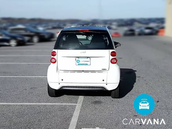 2015 smart fortwo Pure Hatchback Coupe 2D coupe White - FINANCE... for sale in milwaukee, WI – photo 9