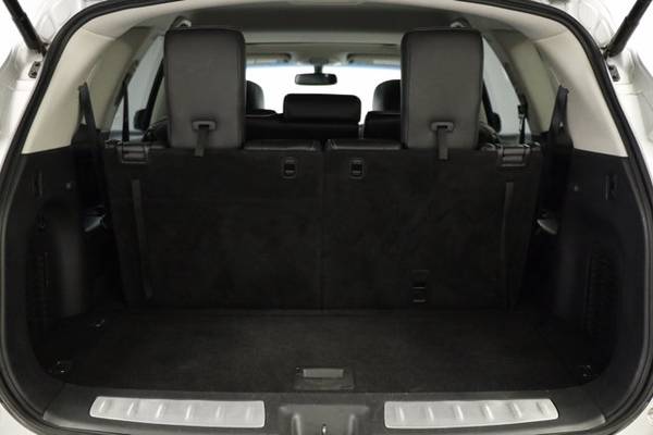 SLEEK Silver QX60 *2016 Infiniti AWD SUV* SUNROOF - CAMERA* 7 Seats... for sale in Clinton, AR – photo 3