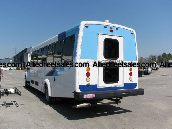 2008 Chevrolet C5500 Goshen Shuttle Bus for sale in Louisville, KY – photo 3