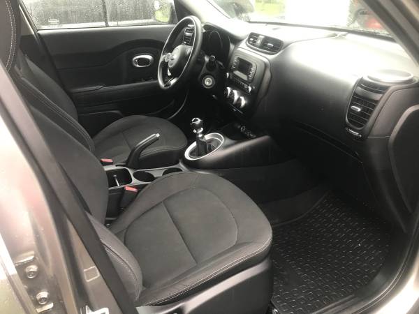 2014 Kia Soul 32k original miles . 5 speed manual transmission for sale in PENFIELD, NY – photo 5