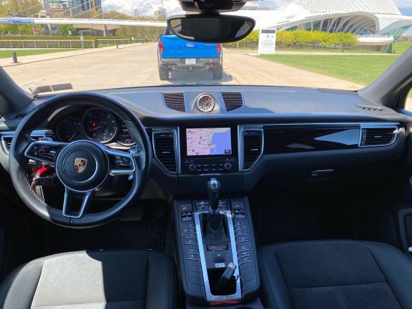 2017 Porsche Macan for sale in Milwaukee, IL – photo 7