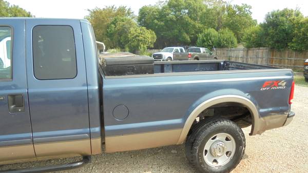 2005 Ford F-250 Lariat Extended Cab 4X4 6.8 V-10 - cars & trucks -... for sale in Lancaster, TX – photo 5