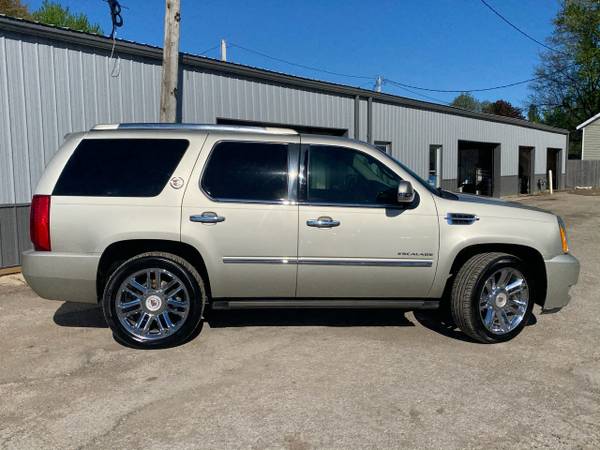 2014 Cadillac Escalade AWD 4dr Platinum - - by dealer for sale in Center Point, MN – photo 3