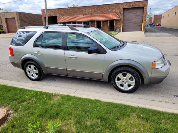 2006 Ford Frestyle AWD, 3rd Row, Leather, Clean carfax, No issues for sale in Addison, IL – photo 8