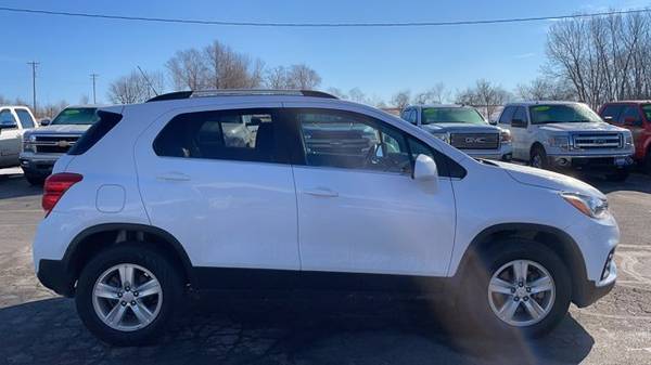 2018 Chevy Chevrolet Trax LT suv White - - by dealer for sale in Pleasant Hill, IA – photo 6