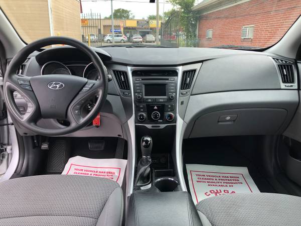 2014 HYUNDAI SONATA - MINT CONDITION - LOW MILES! - cars & trucks -... for sale in Nashville, KY – photo 18