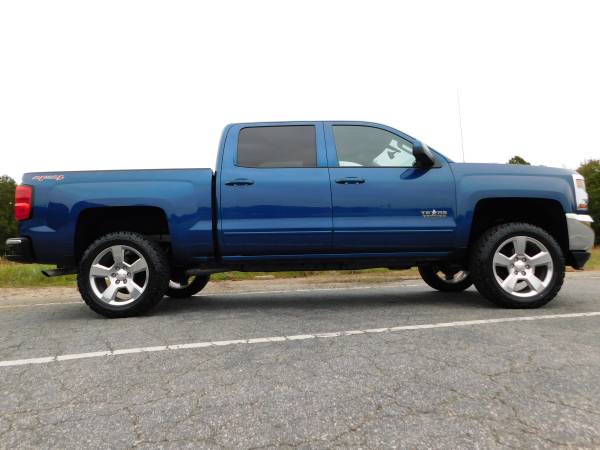1 OWNR 3.5" LIFTED 16 CHEVY SILVERADO LT CREW 4X4 NEW 275/55/20... for sale in KERNERSVILLE, NC – photo 3