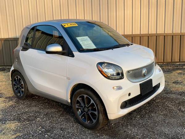 2016 smart Fortwo passion coupe - cars & trucks - by dealer -... for sale in Junction City, KS – photo 3