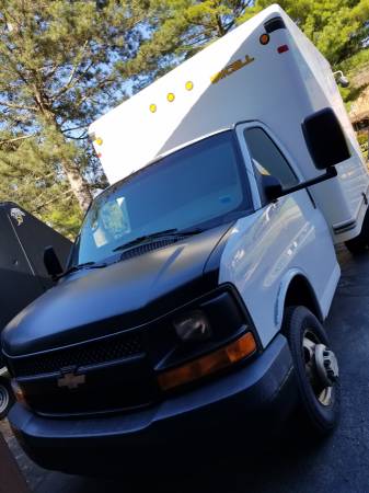 2006 CHEVY EXPRESS BOX TRUCK RUNS LIKE NEW - - by for sale in Rochester , NY – photo 2