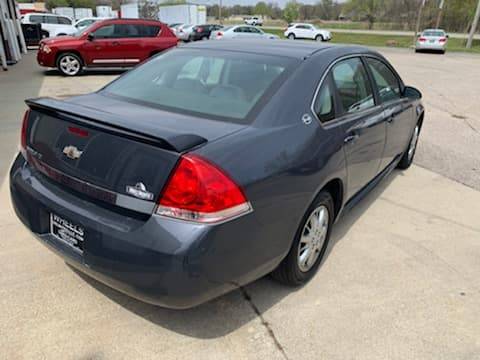 2009 Chevy Impala - - by dealer - vehicle automotive for sale in Cedar Falls, IA – photo 3