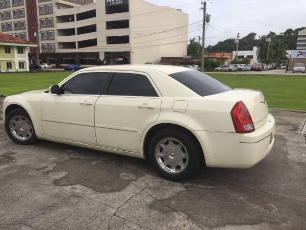 ♛ ♛ 2005 CHRYSLER 300 ♛ ♛ for sale in Other, Other – photo 3