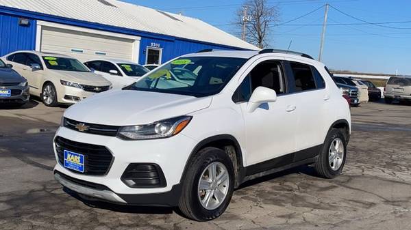 2018 Chevy Chevrolet Trax LT suv White - - by dealer for sale in Pleasant Hill, IA – photo 2
