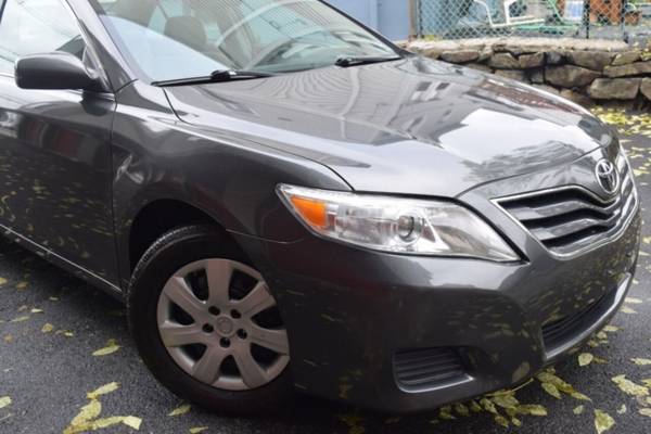 *2011* *Toyota* *Camry* *LE 4dr Sedan 6A* - cars & trucks - by... for sale in Paterson, DE – photo 10