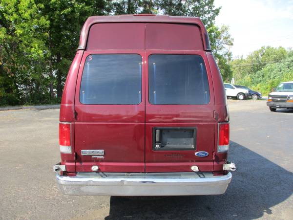 HANDICAP VAN ONLY 23K MILES! FORD, WHEEL CHAIR LIFT for sale in Spencerport, NY – photo 6