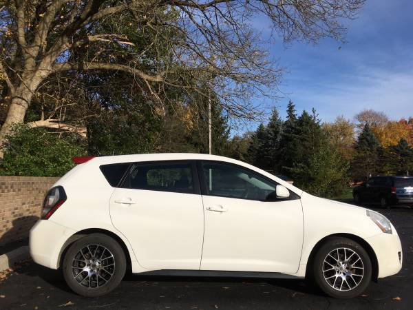 Gorgeous 2010 Pontiac Vibe with rare 5-speed manual & more! - cars &... for sale in Livonia, MI – photo 3