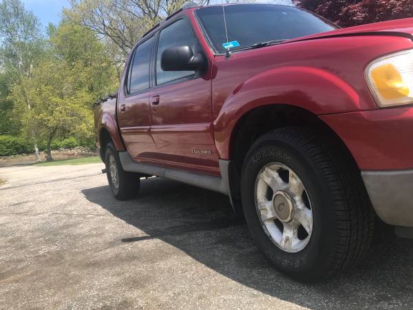 low miles! 2002 ford Explore mint Condition - - by for sale in Shelton, CT – photo 5