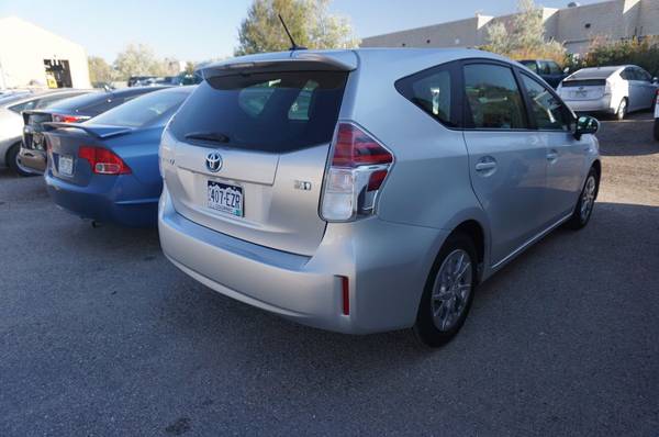 2017 Toyota Prius Four Prius V Station Wagon tons of room for sale in Boulder, CO – photo 13