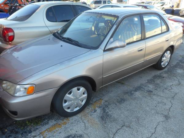 2002 Toyota Corolla clean run perfect cold air needs nothing for sale in Hallandale, FL – photo 12