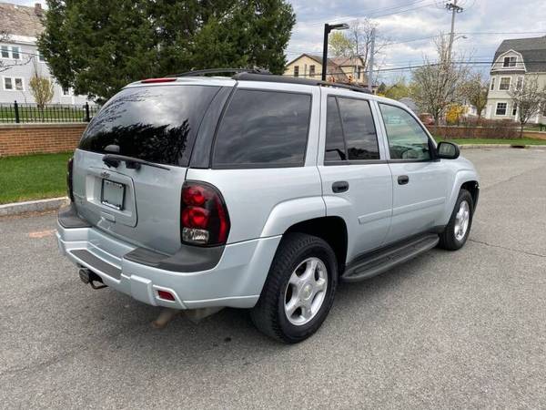 2007 Chevrolet Trailblazer LS AWD-PLATES IN STOCK! ON THE ROAD FAST! for sale in Schenectady, NY – photo 5