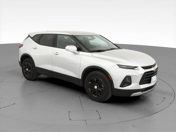 2020 Chevy Chevrolet Blazer 2LT Sport Utility 4D suv Silver -... for sale in Van Nuys, CA – photo 15