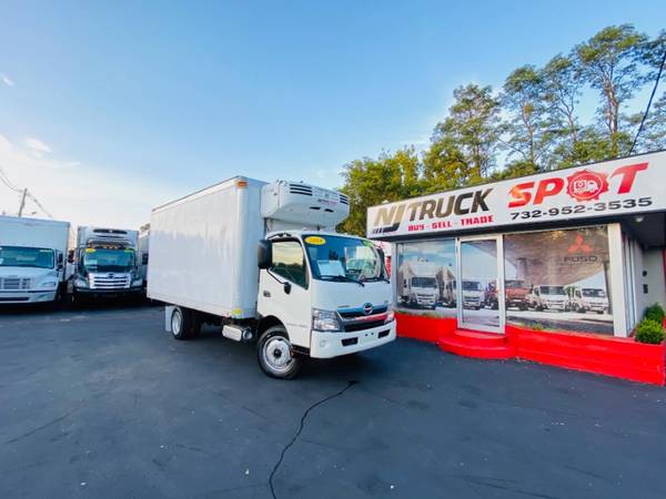 2014 HINO 195 16FT THERMO KING + NO CDL **NJTRUCKSPOT**NEGOTIABLE -... for sale in South Amboy, NY – photo 2