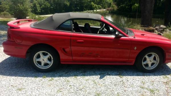 1996 RED FORD MUSTANG CONVERTIBLE for sale in Fletcher, NC – photo 2