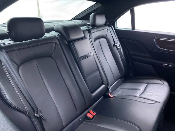 2017 Lincoln Continental Reserve Sedan 4D sedan Red - FINANCE ONLINE... for sale in milwaukee, WI – photo 18