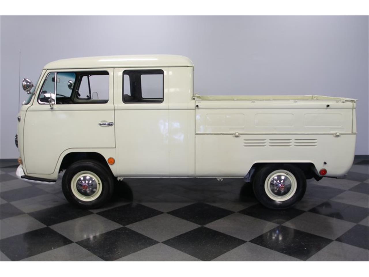 1968 Volkswagen Transporter for sale in Concord, NC – photo 24