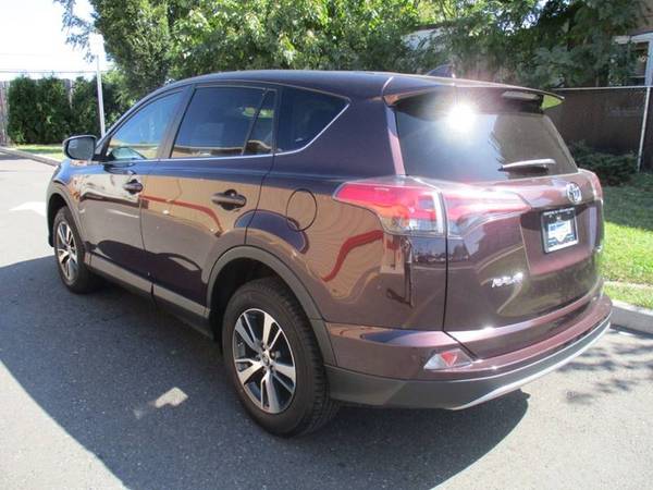 2018 Toyota RAV4 XLE for sale in Highland Park, NY – photo 3