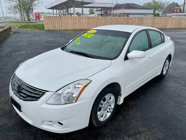 2012 Nissan Altima - - by dealer - vehicle automotive for sale in Dayton, OH – photo 4