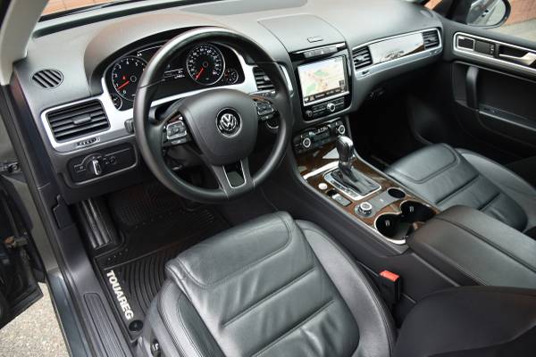 2014 Volkswagen Touareg VR6 Lux AWD - - by dealer for sale in Salem, NH – photo 13