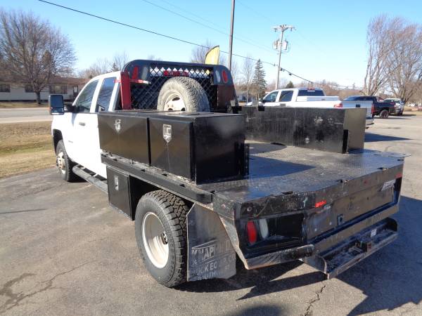 2015 Chevrolet Silverado 3500HD 4X4 DUALLY FLATBED RUST FREE for sale in Loyal, WI – photo 3