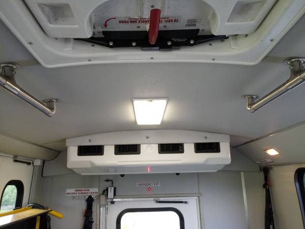 2010 Chevrolet Express Commercial Cutaway RWD 4500 159 WB 2WT for sale in West Palm Beach, FL – photo 15