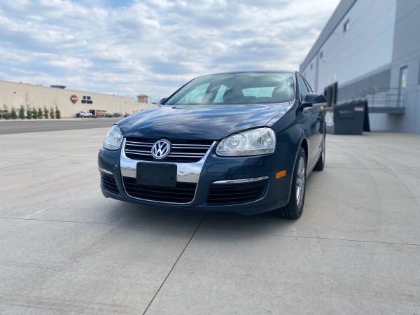 2007 Volkswagen Jetta - - by dealer - vehicle for sale in Lake Bluff, IL – photo 2