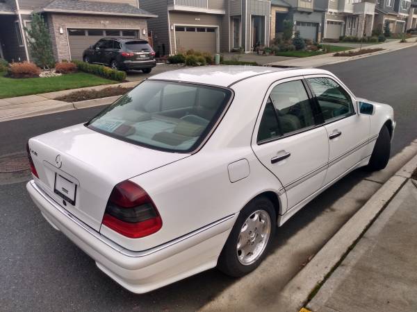 1998 Mercedes C230, 2.3L 4cyl. NON turbo!!! Phenomenal condition -... for sale in Lynnwood, WA – photo 3