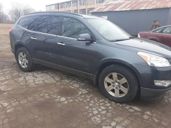 2011 Chevrolet Traverse AWD MECHANIC S SPECIAL for sale in menominee, WI – photo 2