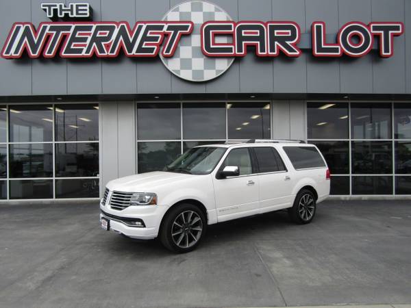 2016 *Lincoln* *Navigator L* *4WD 4dr Reserve* - cars & trucks - by... for sale in Council Bluffs, NE
