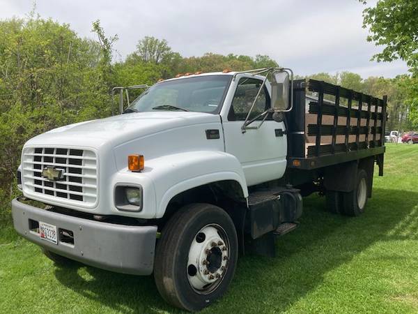 2001 Chevy 6500 Stakebody Truck for sale in Aberdeen, MD – photo 2