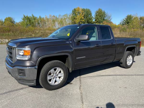2015 GMC Sierra 1500 SLE 4X4 double cab..... 1-owner for sale in Burnt Hills, NY – photo 2
