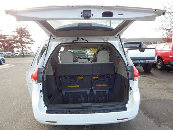 2011 Toyota Sienna LE Minivan 4D for sale in Eugene, OR – photo 11