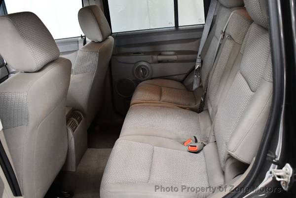 2006 *Jeep* *Commander* *4dr 4WD* GRAY - cars & trucks - by dealer -... for sale in Addison, IL – photo 11