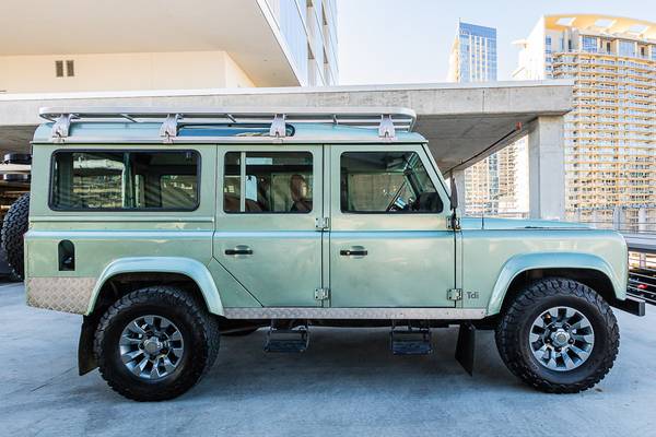 Defender 110 - EXCELLENT CONDITION - cars & trucks - by owner -... for sale in Austin, TX – photo 2