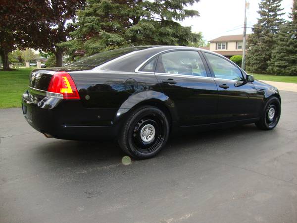 2011 Chevy Caprice Police Interceptor (Low Miles/6 0 Engine/1 Owner) for sale in Deerfield, WI – photo 4