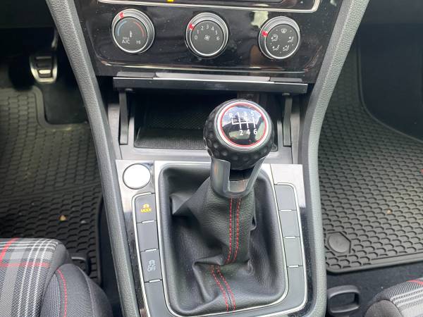 2018 Volkswagen GTI SE, 6 Speed Manual, Sunroof, Heated Seats, 19K! for sale in Milton, WA – photo 7