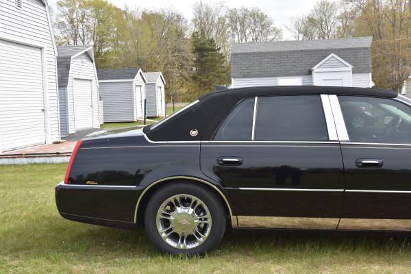 REDUCED $6K - ONE-OF-A-KIND CLASSIC CADILLAC DTS PLATINUM GOLD VINTAGE for sale in Ontonagon, WI – photo 11