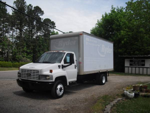 2007 Chevrolet C5500 BOX TRUCK - - by dealer - vehicle for sale in Cumming, GA – photo 2