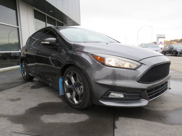 2017 Ford Focus ST Hatch - - by dealer - vehicle for sale in Council Bluffs, NE – photo 9