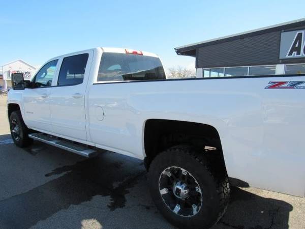 2015 CHEVROLET SILVERADO 3500HD LT & Z71 PACKAGES (LONG BOX) - cars for sale in Spearfish, SD – photo 3