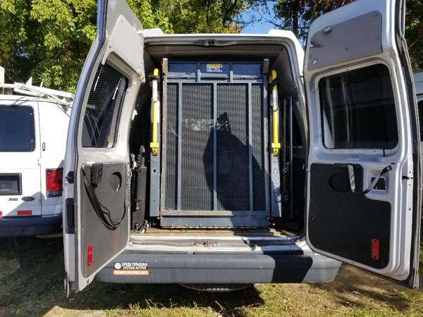 2012 Ford E350 SuperClub Wagon w/ Wheelchair Lift , Hi-Top... for sale in Kentwood, MI – photo 11