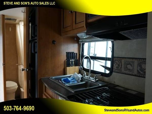 2012 Crossover R-Vision - - by dealer - vehicle for sale in Happy Valley, WA – photo 18